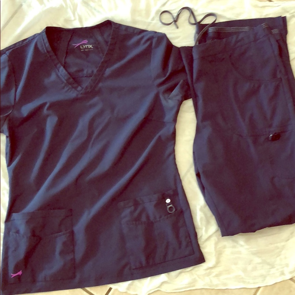 Scrub top and bottom set